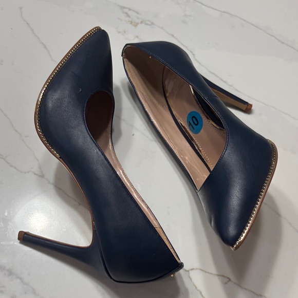 BCBGeneration Dark Blue Heels with Metallic Accent - Picture 10 of 14